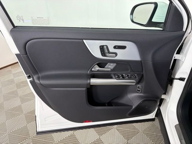 New 2026 Polar White Mercedes-Benz GLA 250 image 12