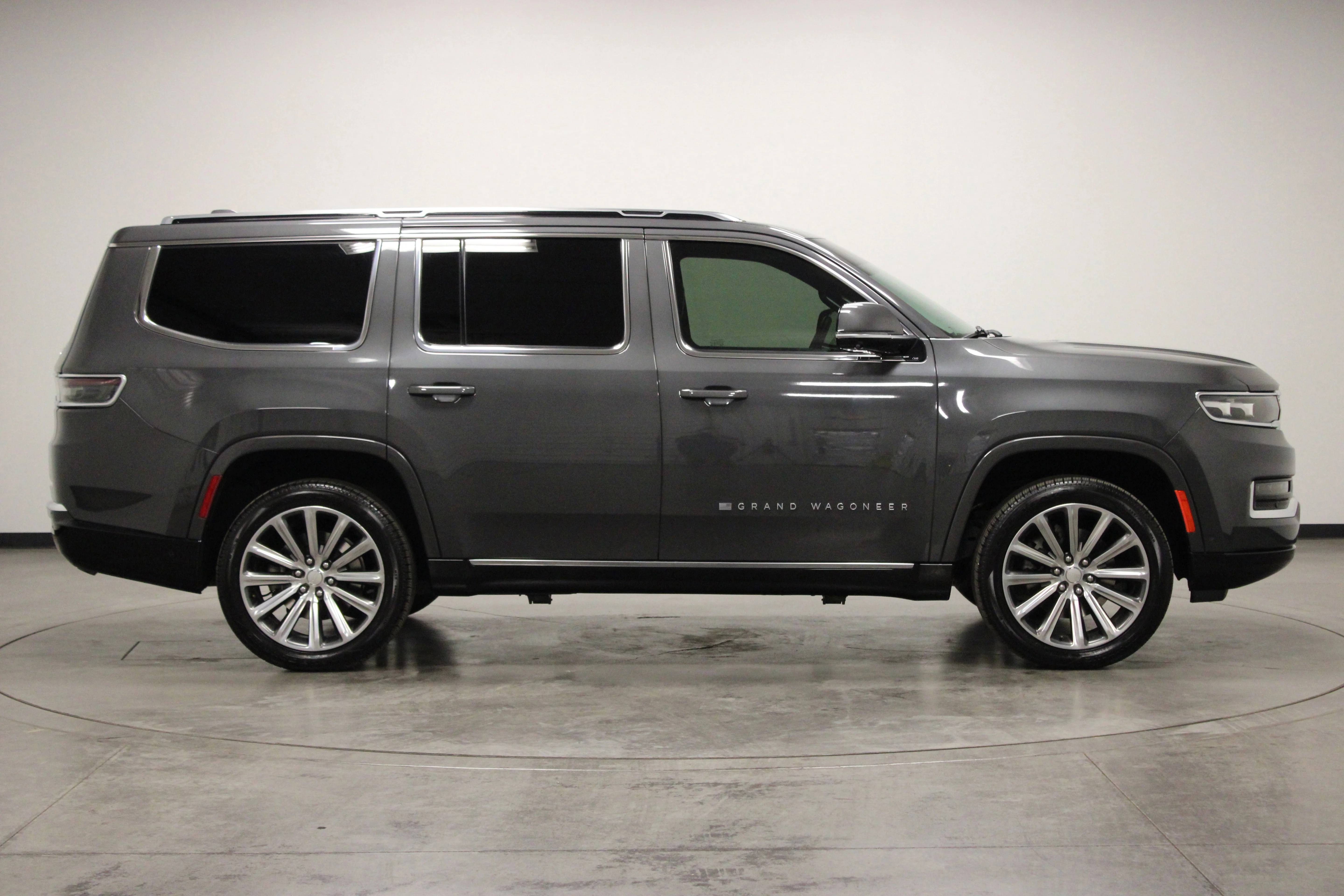 Used 2022 Baltic Gray Metallic Clearcoat Jeep Series II image 9