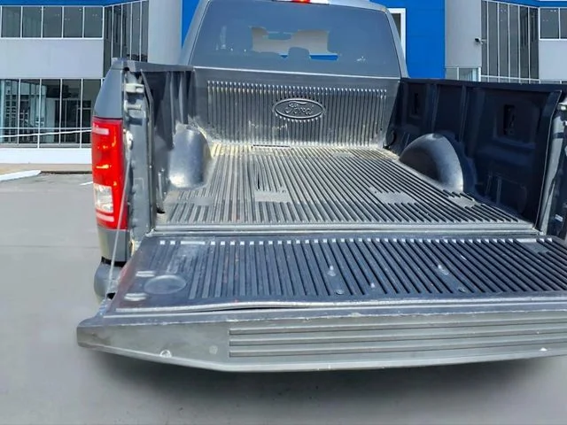 Used 2016 Gray Ford XLT image 22