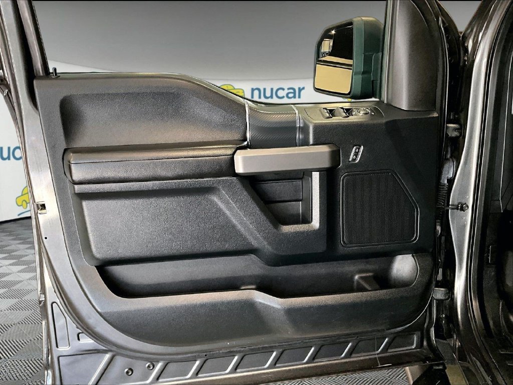 Used 2018 Gray Ford XLT image 9