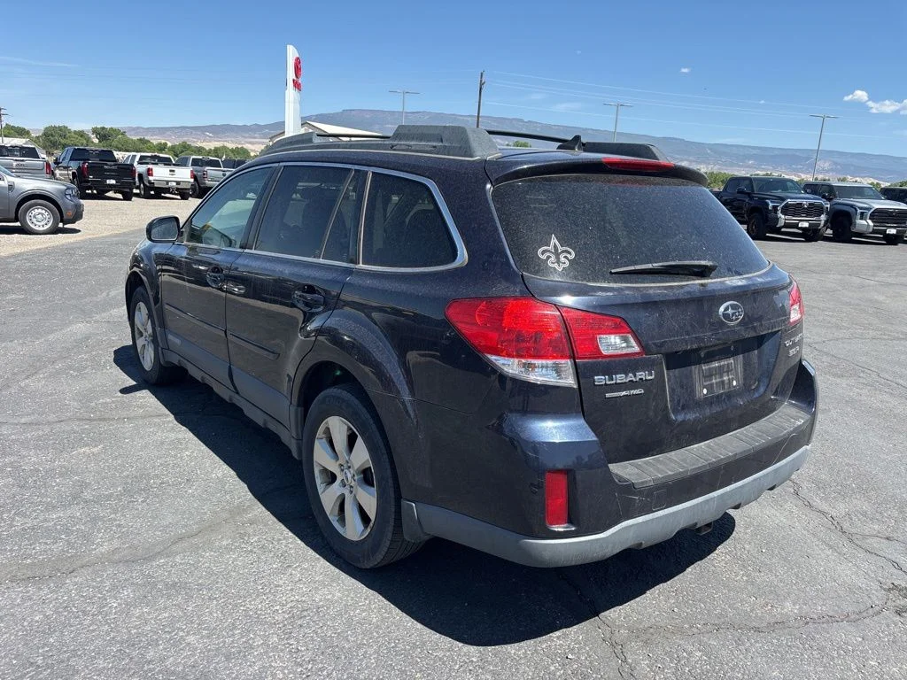 Used 2012 Deep Indigo Pearl Subaru 3.6R image 6