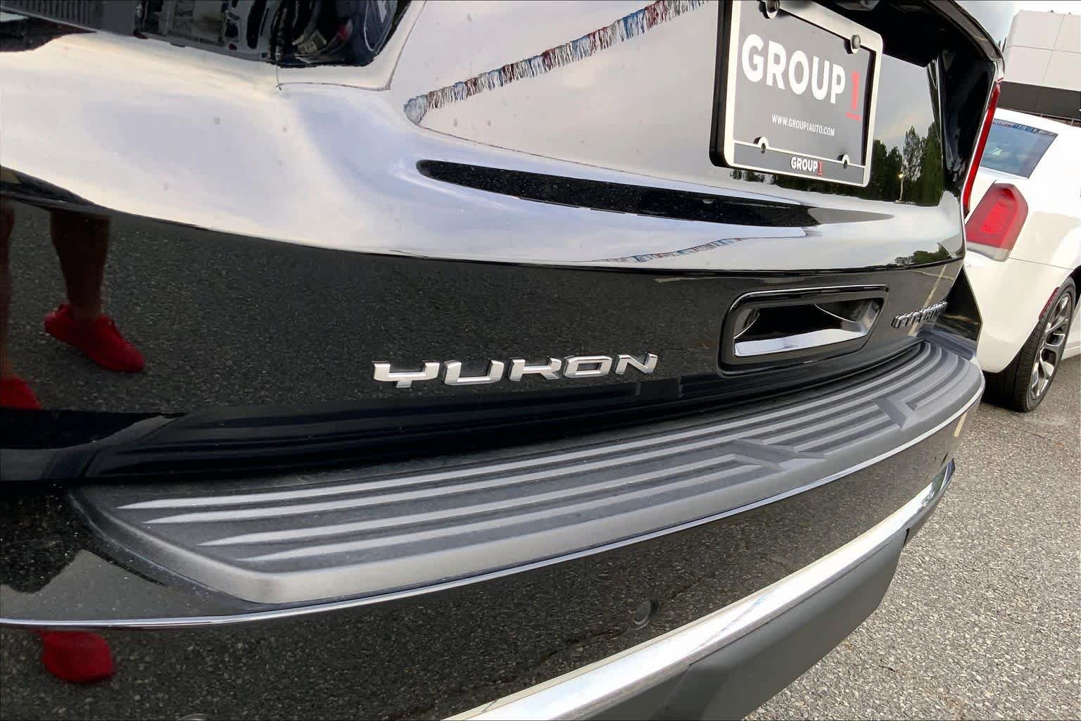 Used 2025 Onyx Black GMC Elevation image 28