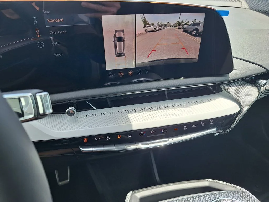 2026 Cadillac OPTIQ Luxury - Photo 34