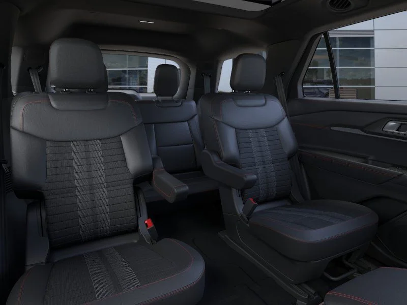 New 2026 Star White Metallic Tri-Coat Ford ST-Line image 11