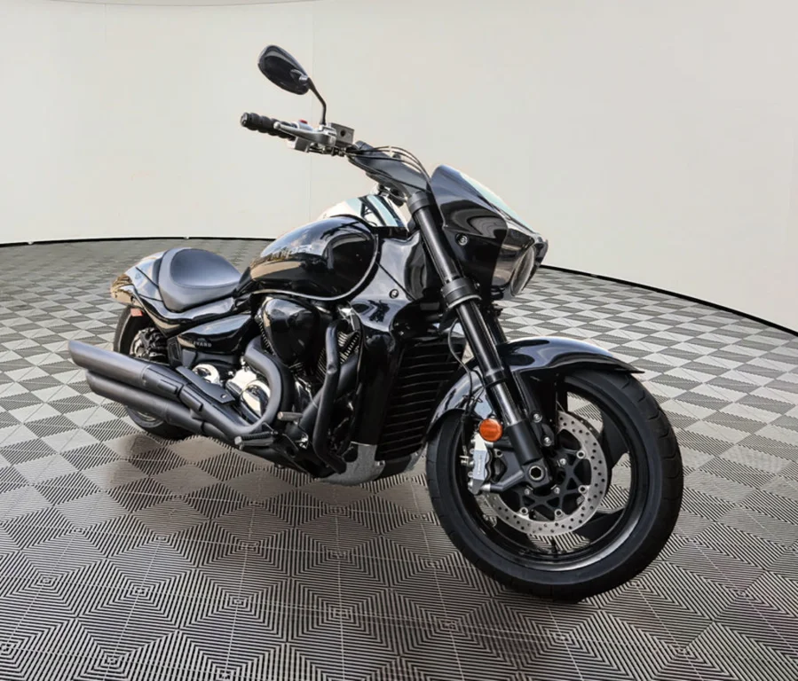 Used 2024 BLACK Suzuki M109R image 1