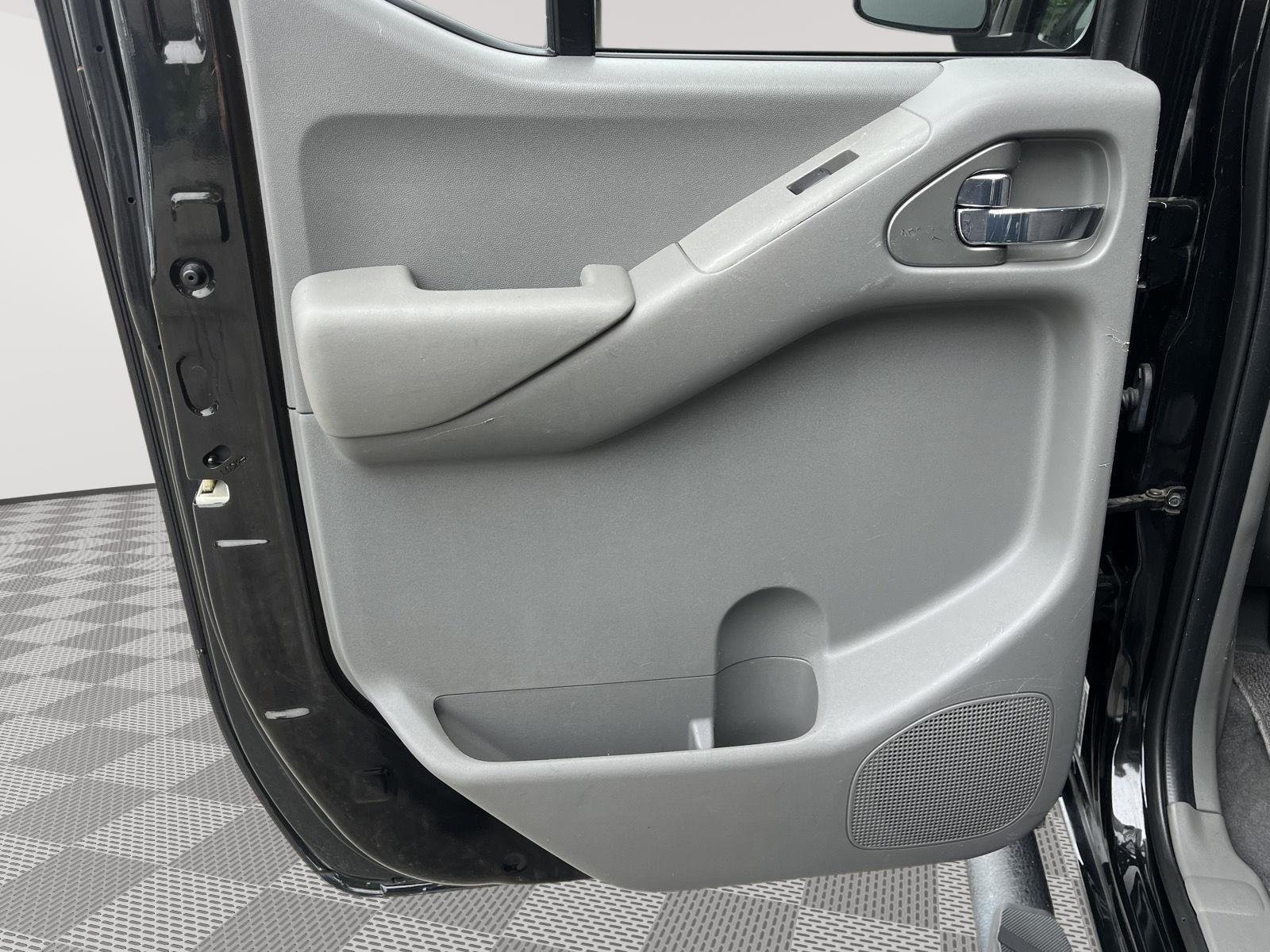 Used 2020 Magnetic Black Pearl Nissan SV image 11