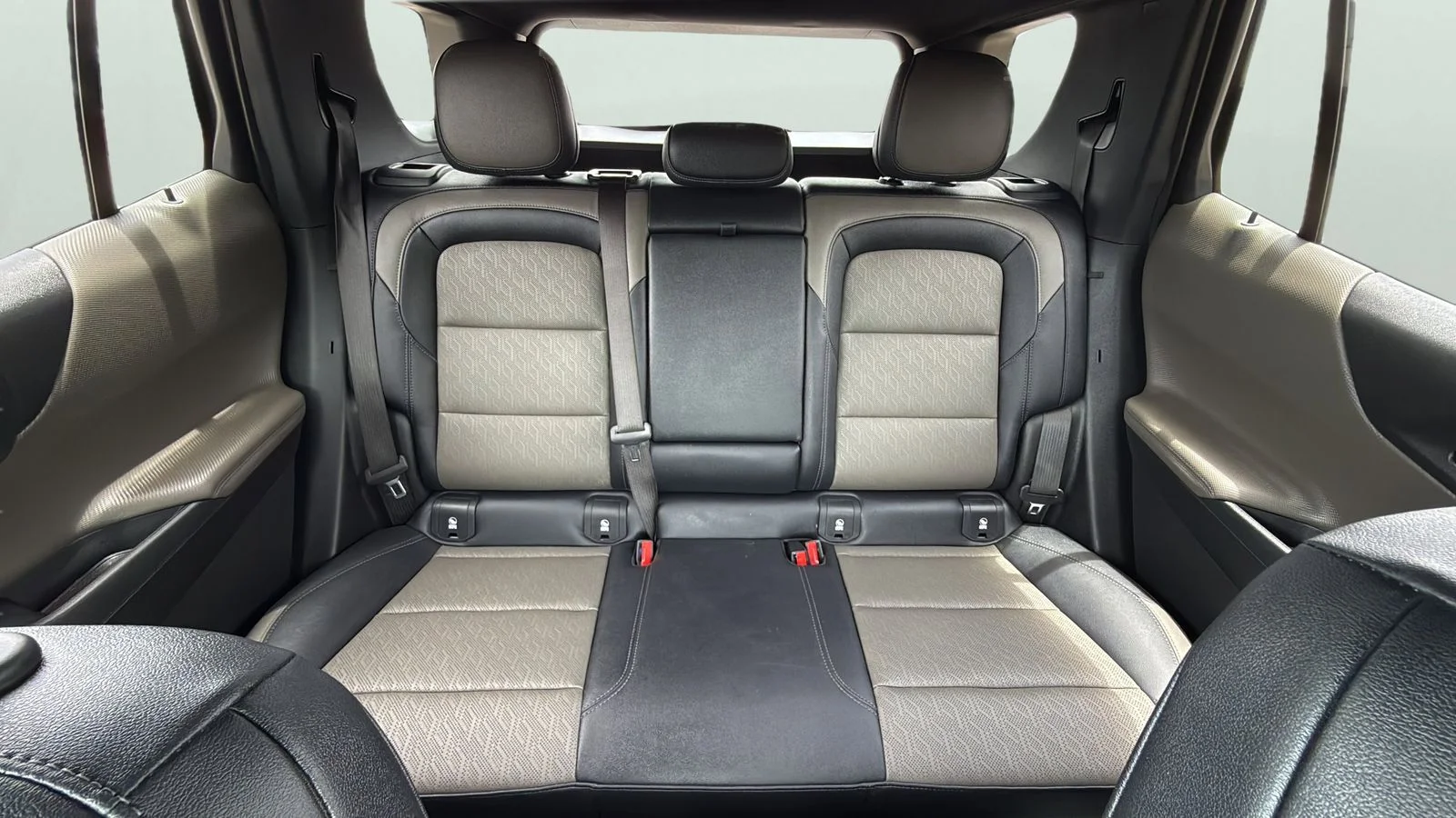 Used 2025 Black Chevrolet LT image 23