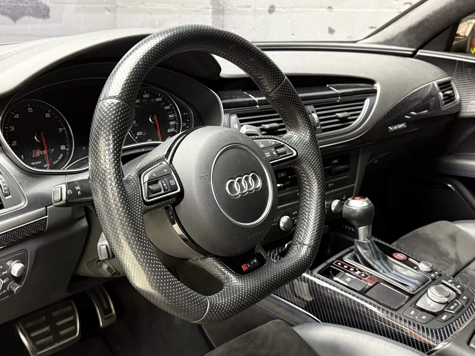 Used 2018 Black Audi 4.0T quattro performance image 9