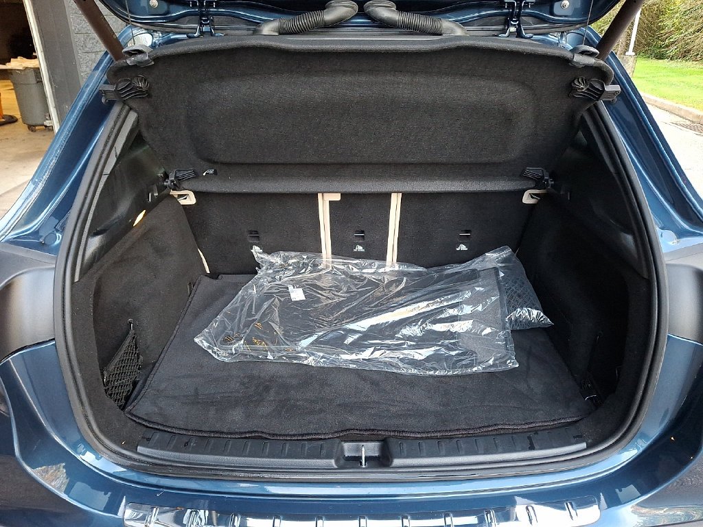 Used 2023 Blue Mercedes-Benz GLA 250 image 28