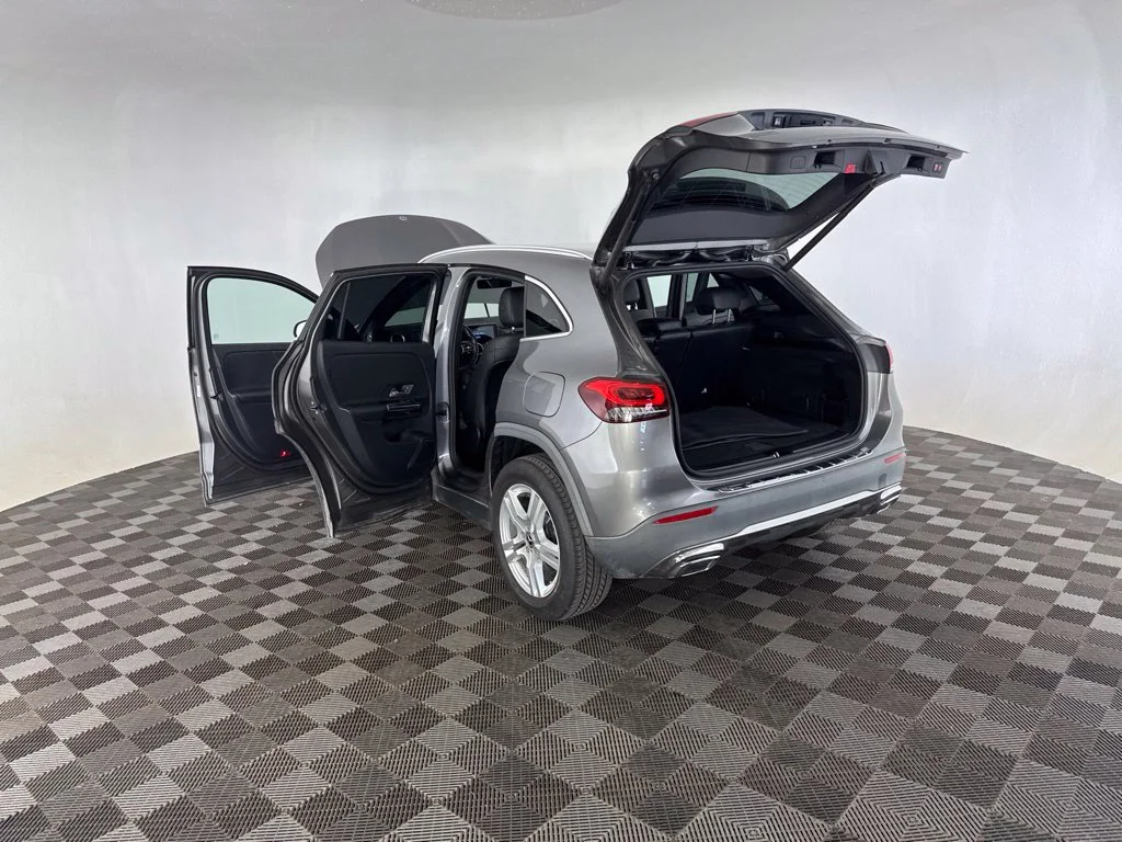 Used 2021  Mercedes-Benz GLA 250 image 18