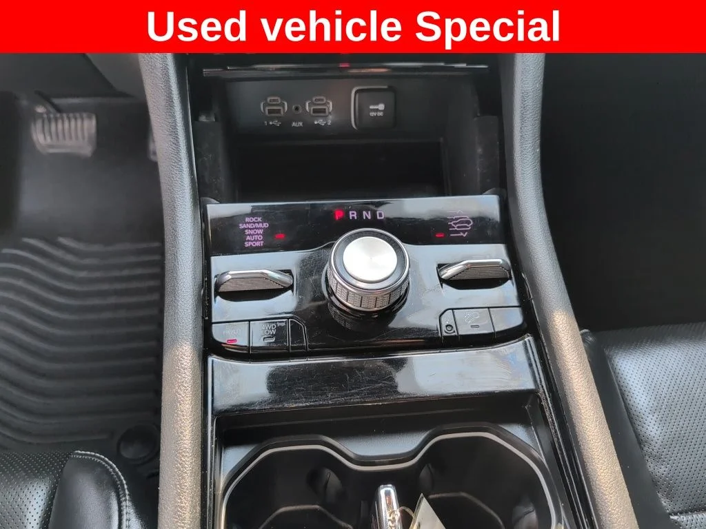 Used 2022 Silver Jeep Overland image 13