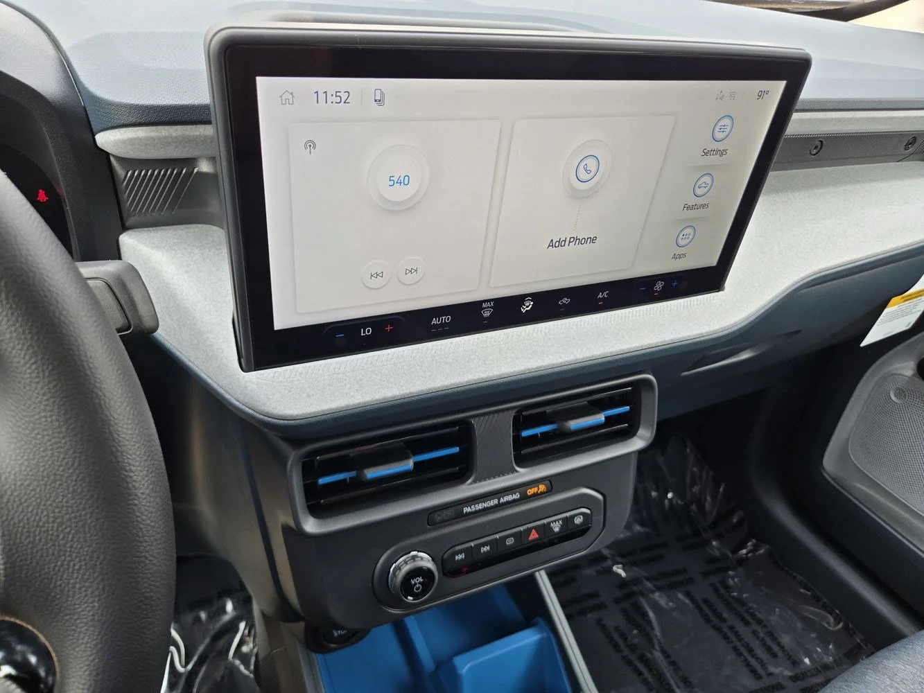 New 2026 Carbonized Gray Metallic Ford XLT image 7