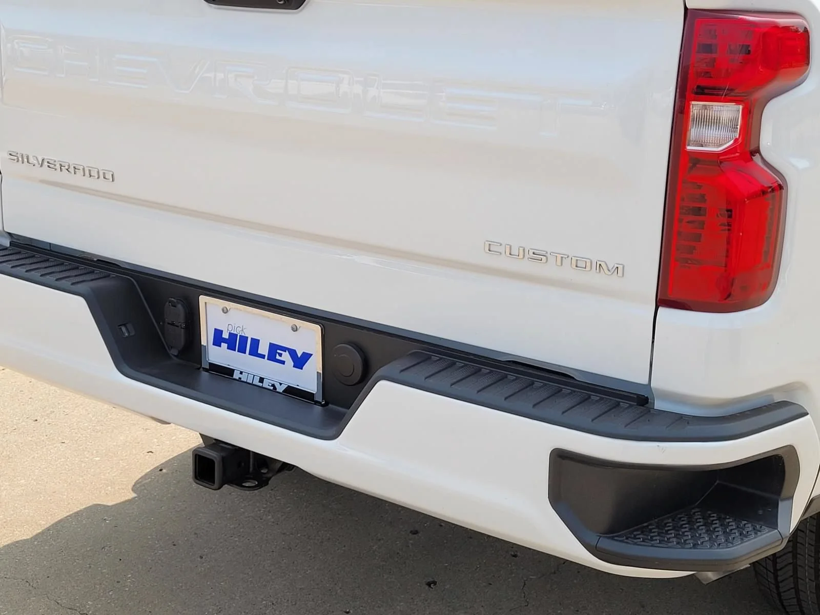 New 2026 Summit White Chevrolet Custom image 4
