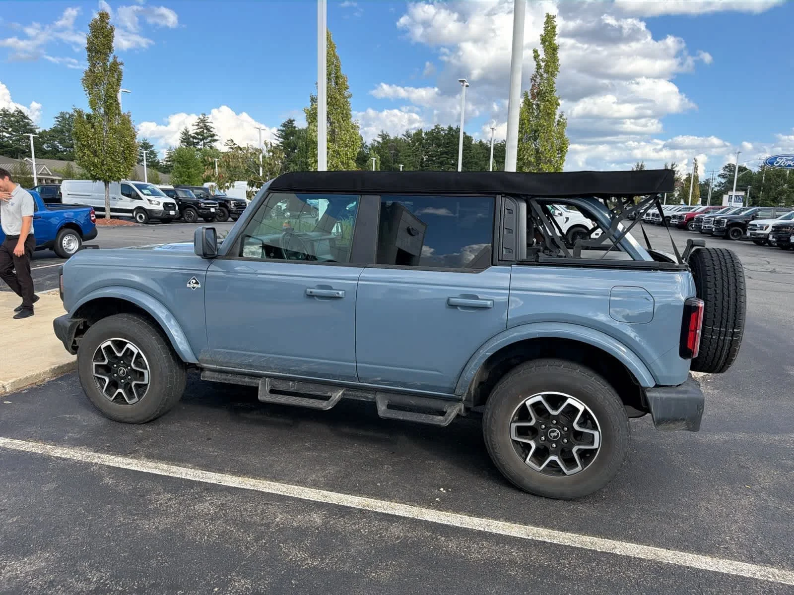 Used 2023 Azure Gray Metallic Tri-Coat Ford Outer Banks image 9