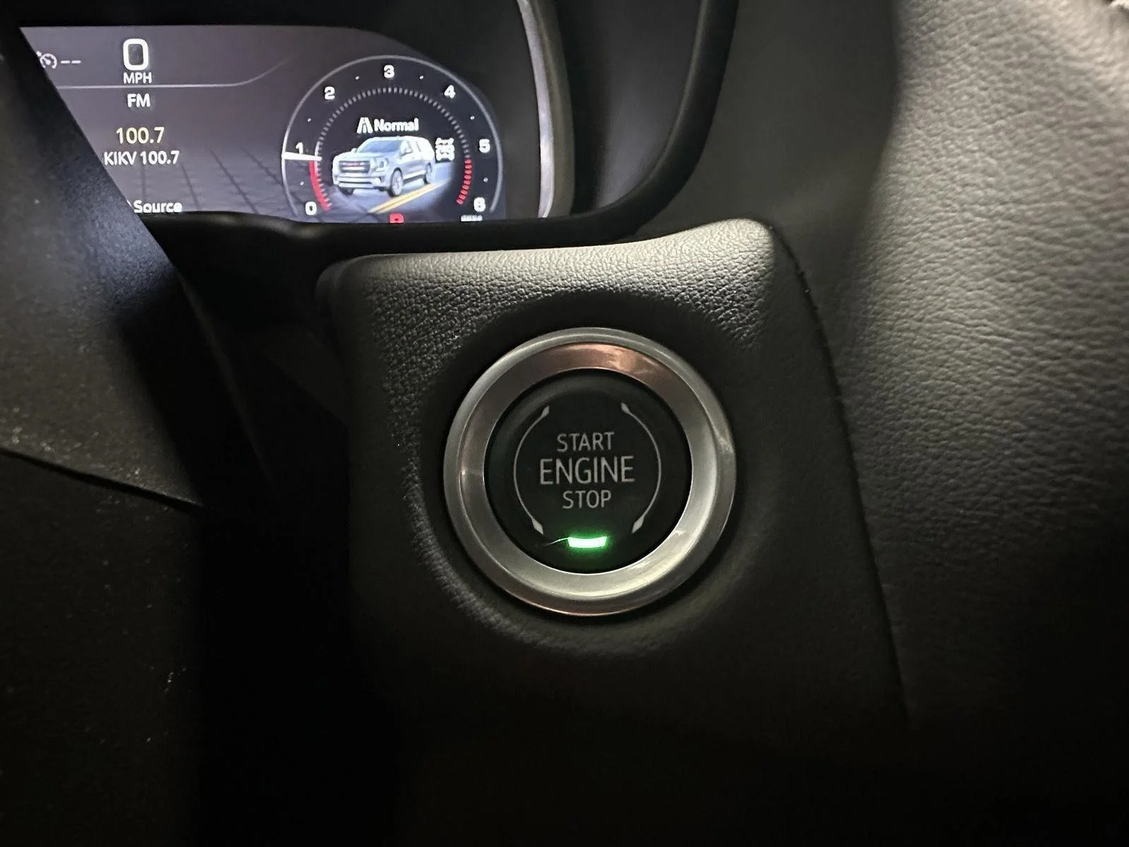 Used 2024 Onyx Black GMC SLE image 15