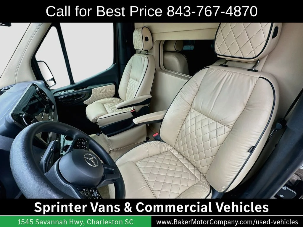 Used 2019 Jet Black Mercedes-Benz Cargo 170 WB EXT image 5