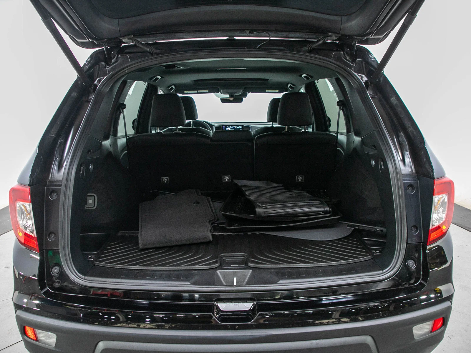 Used 2021 Crystal Black Pearl Honda EX-L AWD image 17