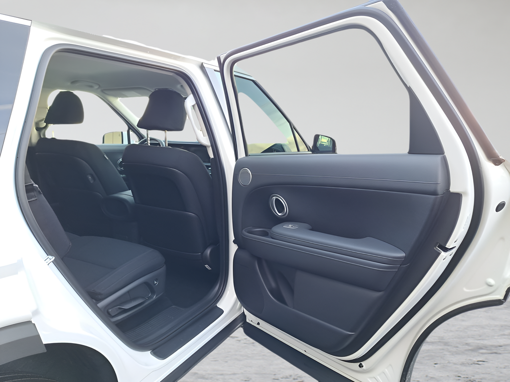 New 2026 White Hyundai SE image 13