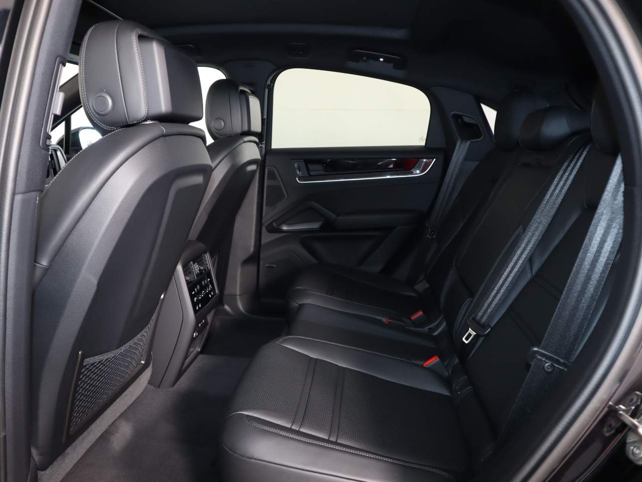 New 2026 Chromite Black Metallic Porsche Coupe image 18