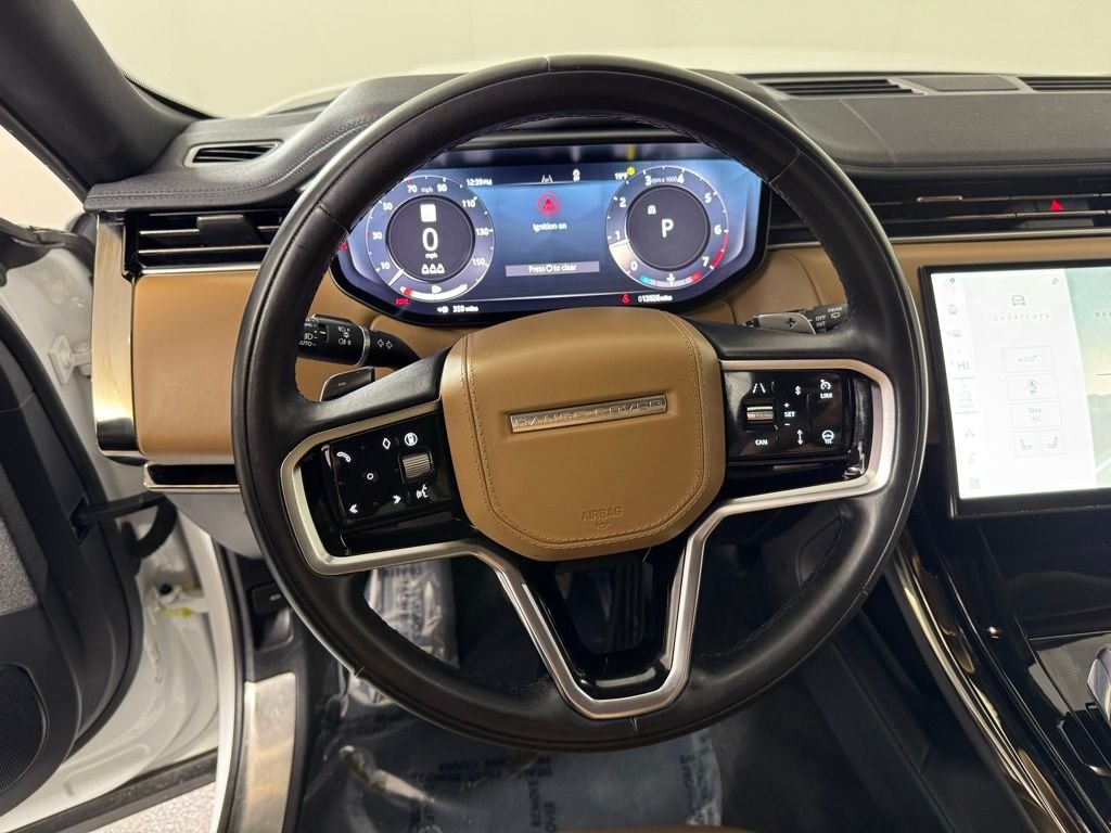 Used 2024 Fuji White Land Rover SE image 19