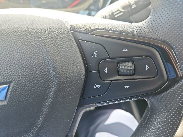 Used 2022 Summit White Chevrolet LT image 18