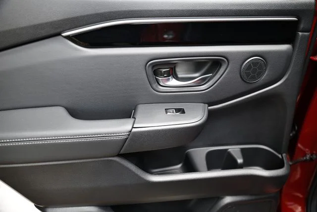 2025 Honda Pilot Touring - Photo 25
