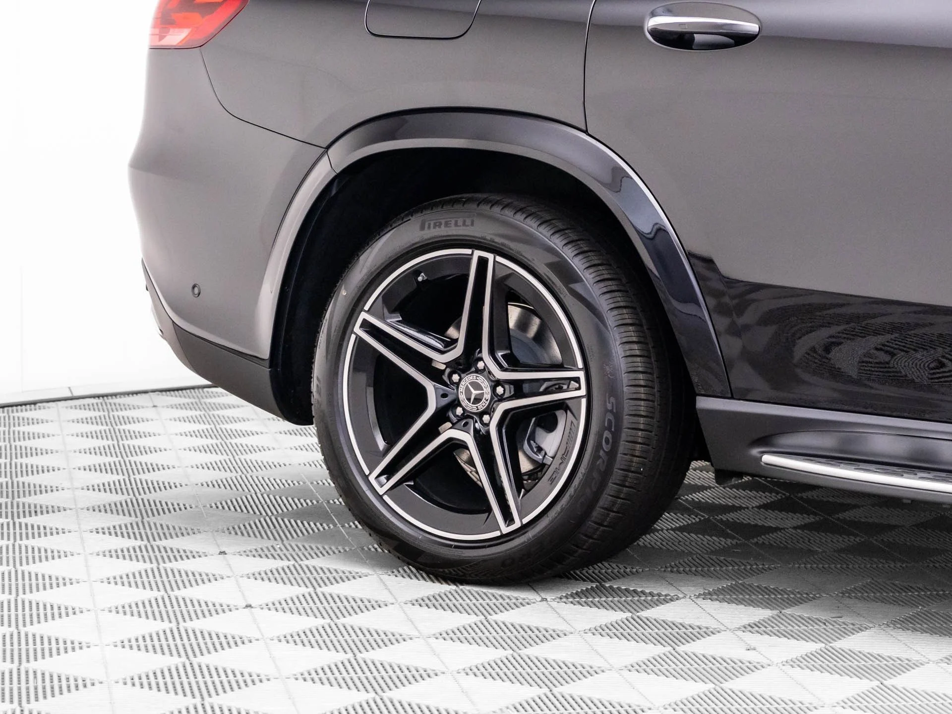 New 2026 Black Mercedes-Benz GLS 450 image 40