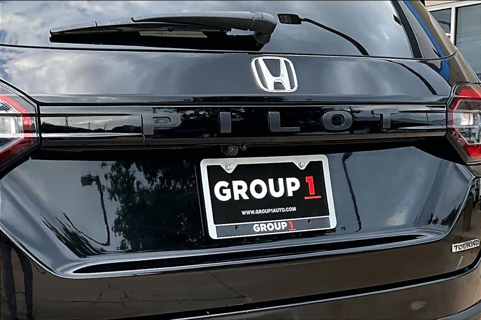 Used 2025 Crystal Black Pearl Honda Touring image 30