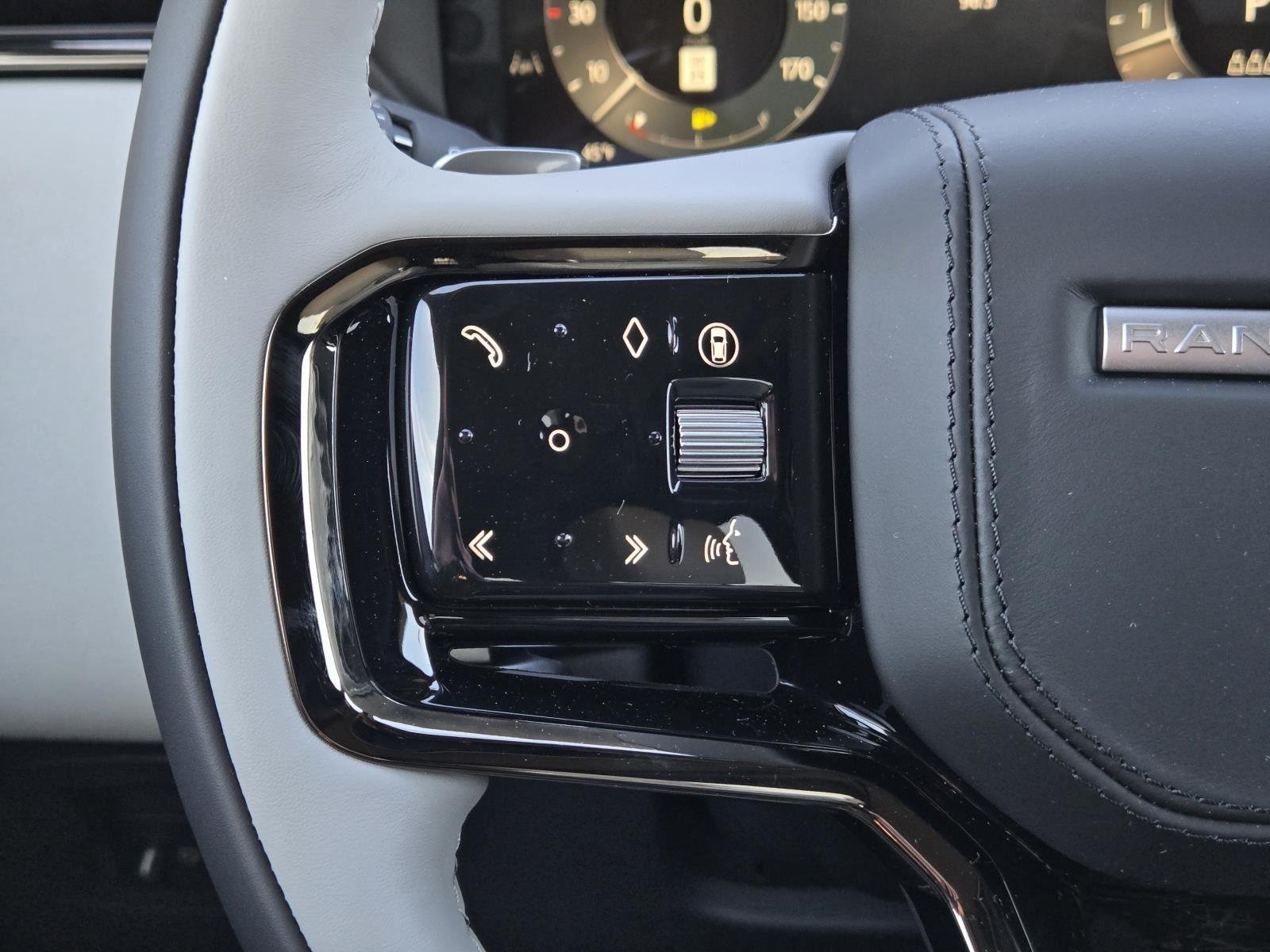 New 2026 Santorini Black Land Rover S image 12