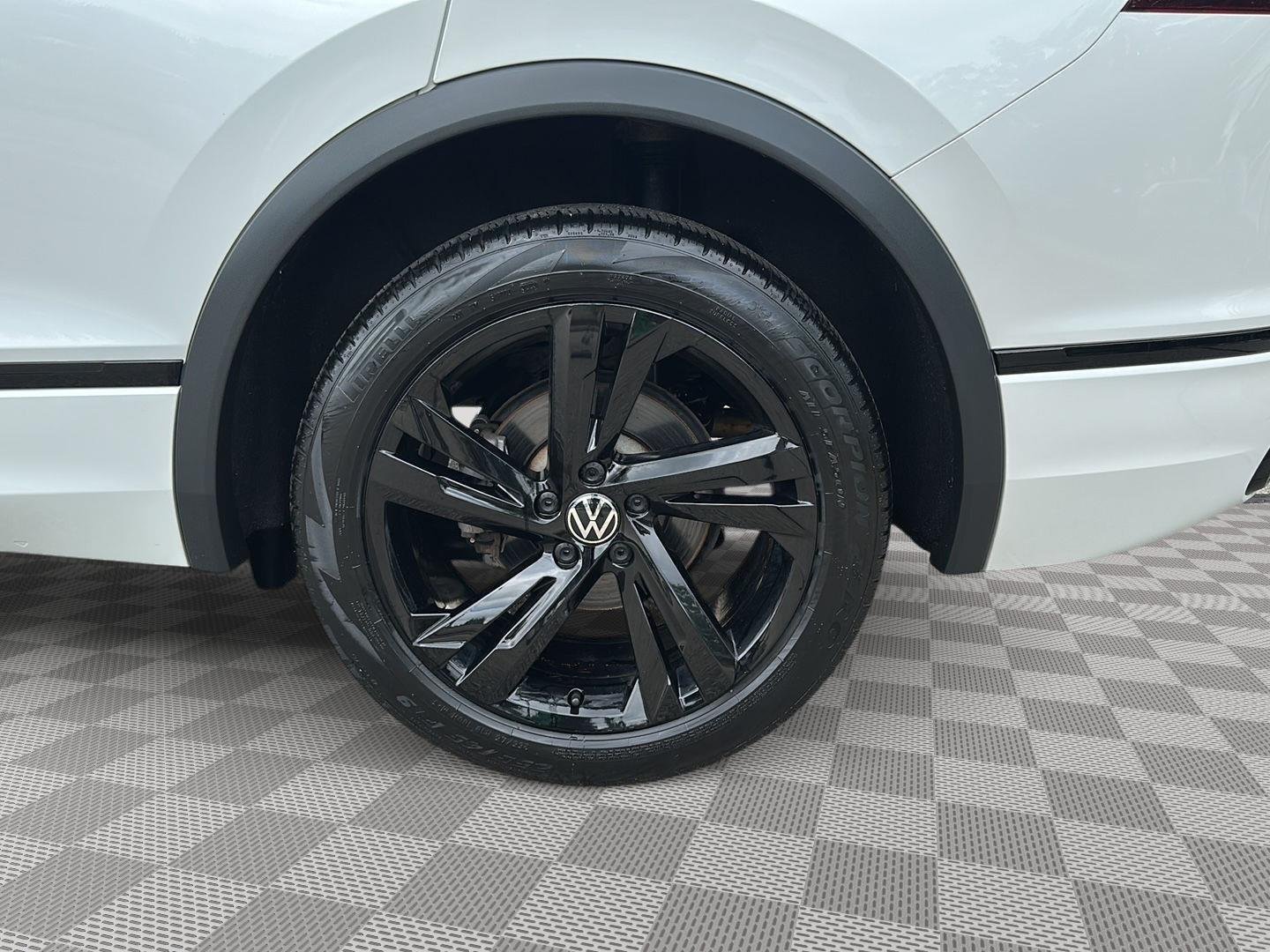 Used 2024 Opal White Pearl Volkswagen SE R-Line Black image 10