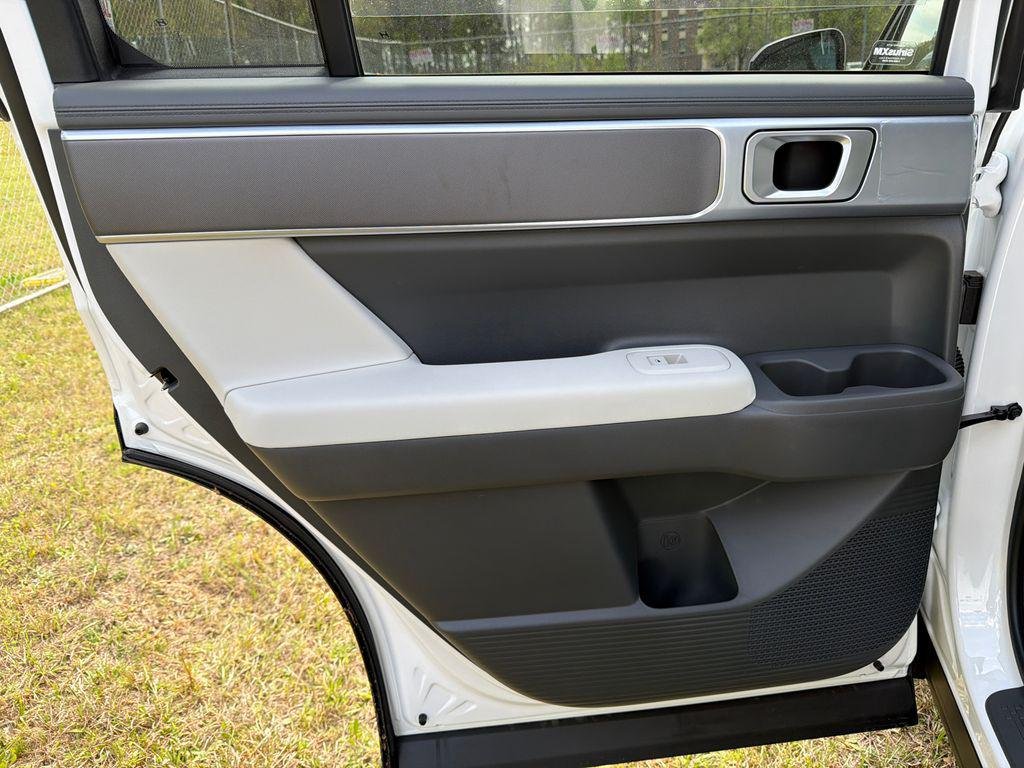 New 2026 White Hyundai SE FWD image 22