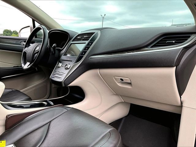 Used 2018 Iced Mocha Metall Lincoln Reserve image 14