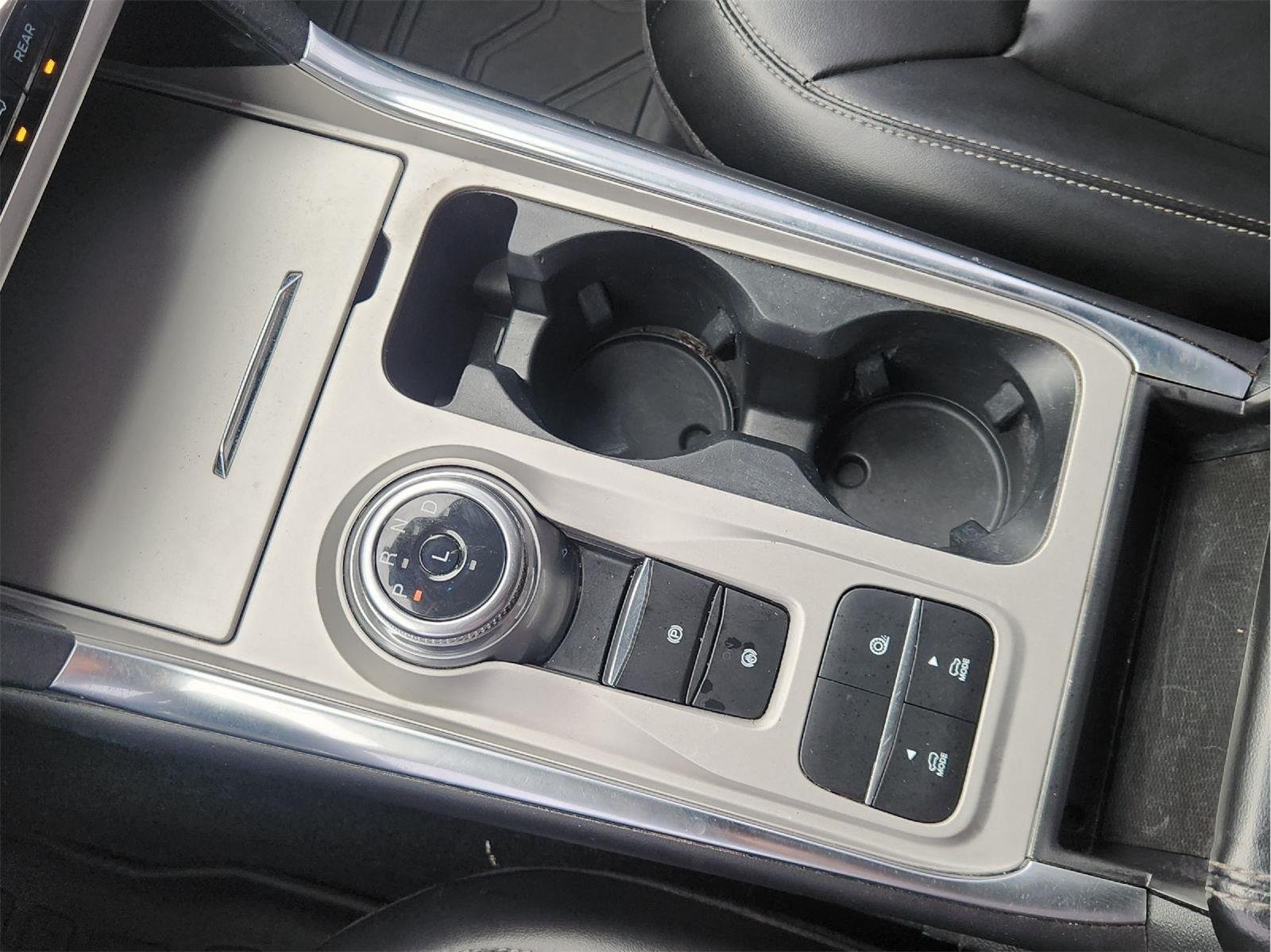 2023 Ford Explorer photo 20 of 34
