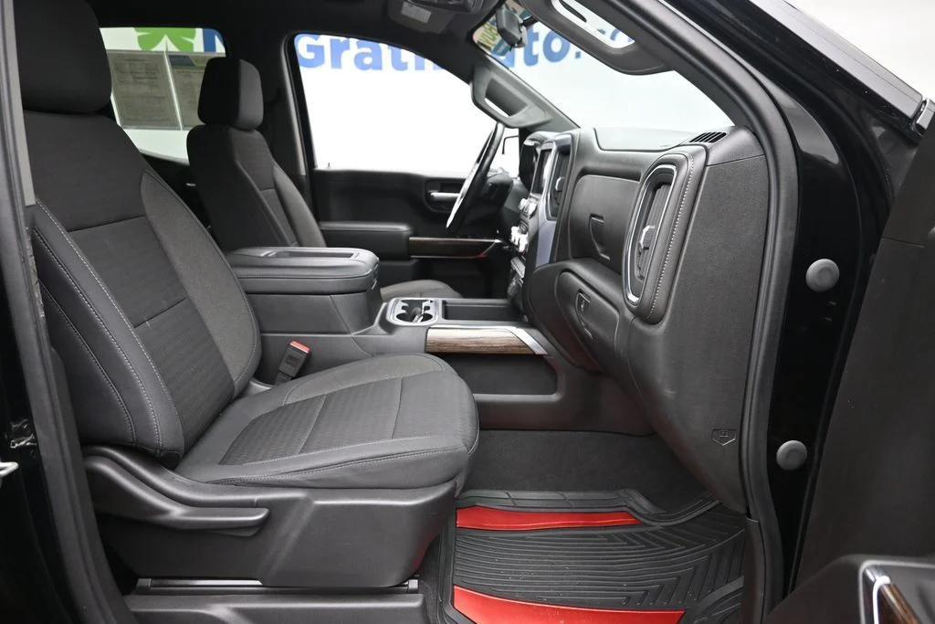 Used 2020 Black GMC Elevation image 9