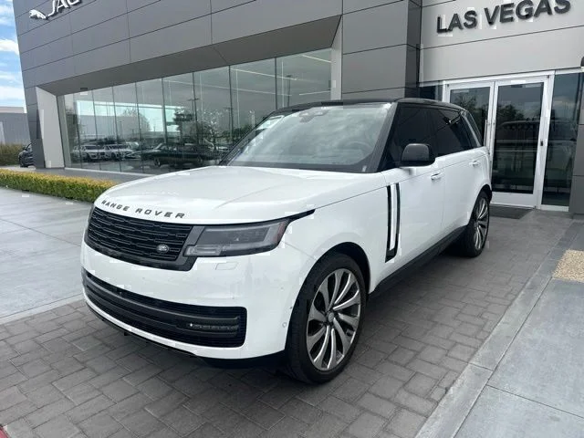2025 Land Rover Range Rover SE