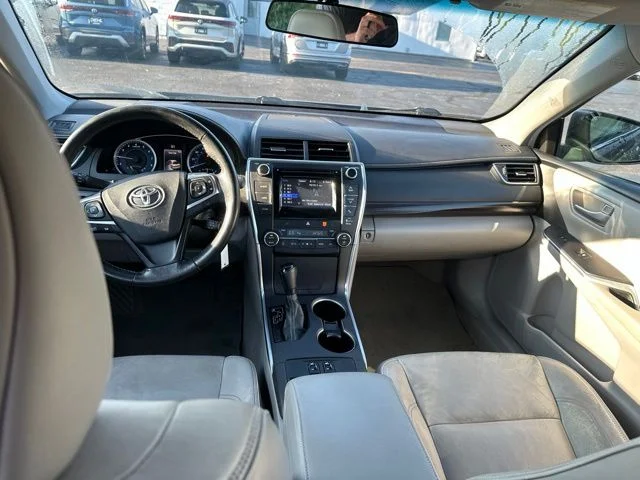 Used 2015 Gray Toyota XLE image 11