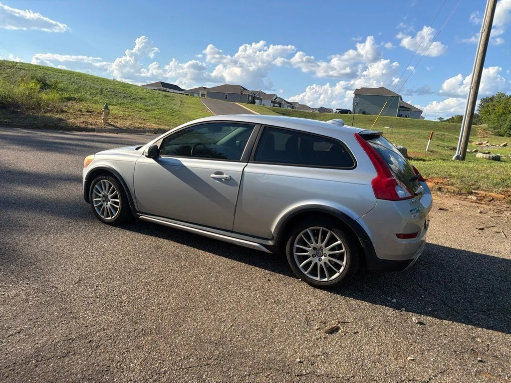 Used 2011  Volvo T5 image 9