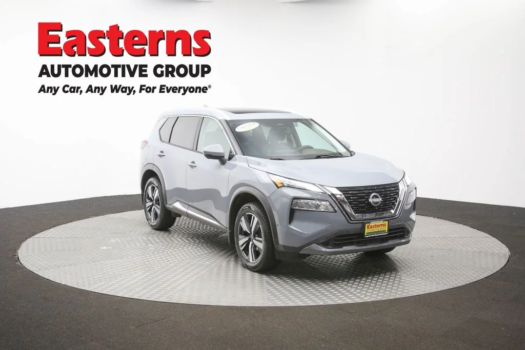 Used 2023 Gray Nissan SL image 49