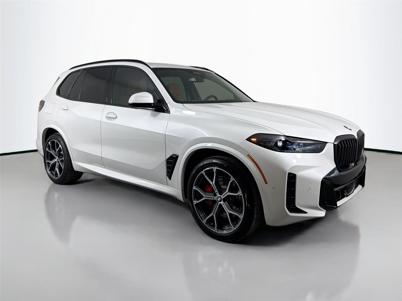 New 2026 Mineral White Metallic BMW xDrive40i image 4
