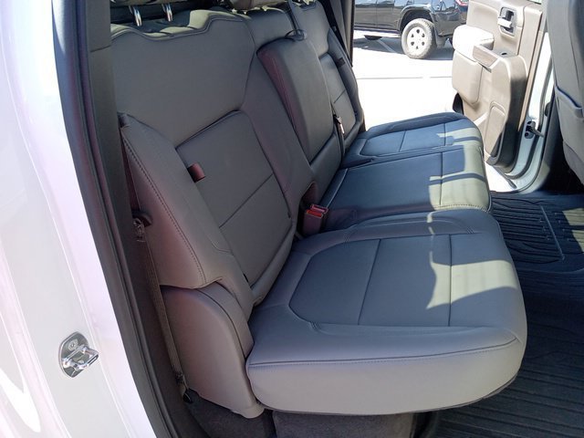 Used 2021 GMC Sierra 1500 SLT with VIN 3GTU9DET9MG394018 for sale in Kansas City