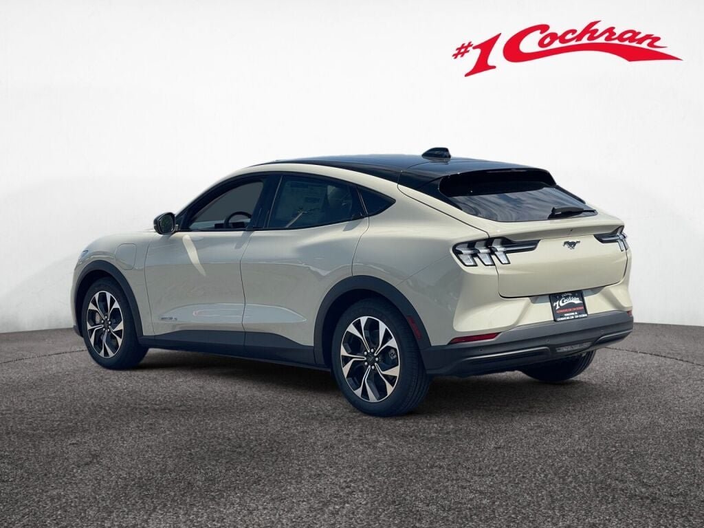 New 2026 Desert Sand Ford Select image 4