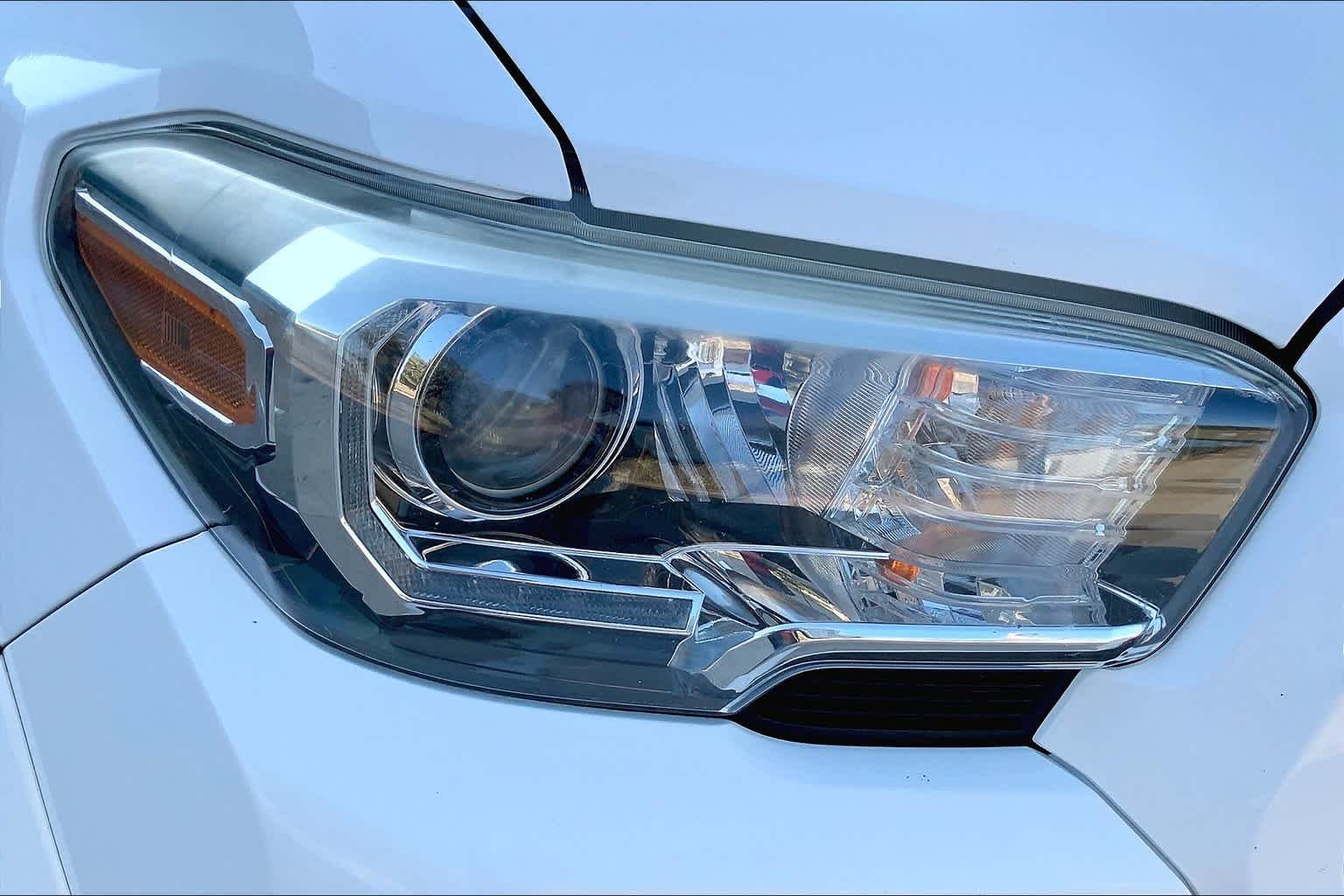 Used 2016 Super White Toyota TRD Sport image 28