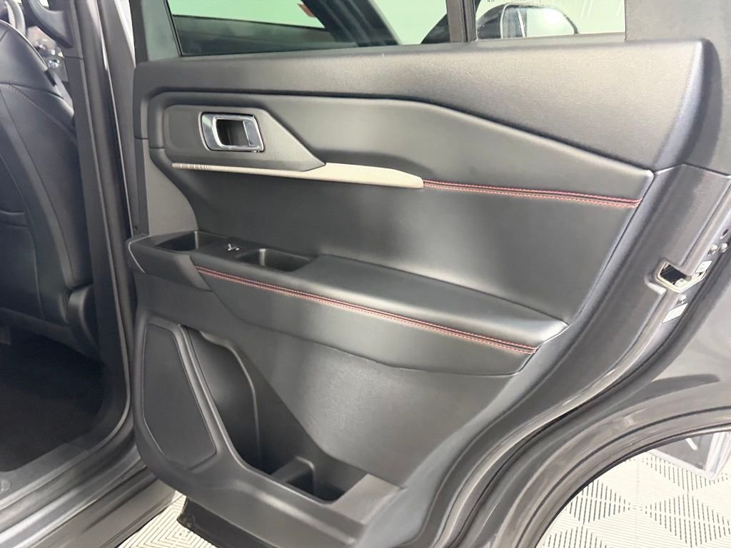 2025 Ford Explorer ST-LINE - Photo 31