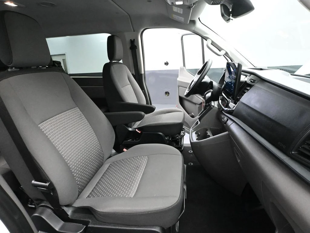 Used 2023 White Ford XLT image 41