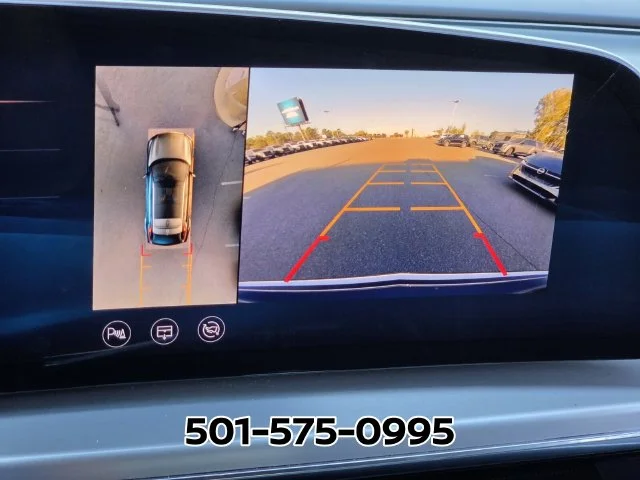 Used 2024 Green Cadillac Luxury image 25