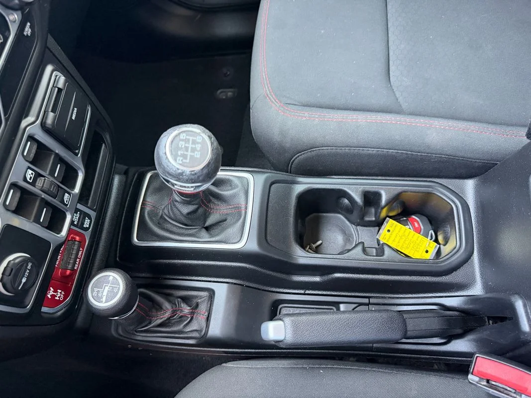 Used 2021  Jeep Rubicon 4x4 image 24