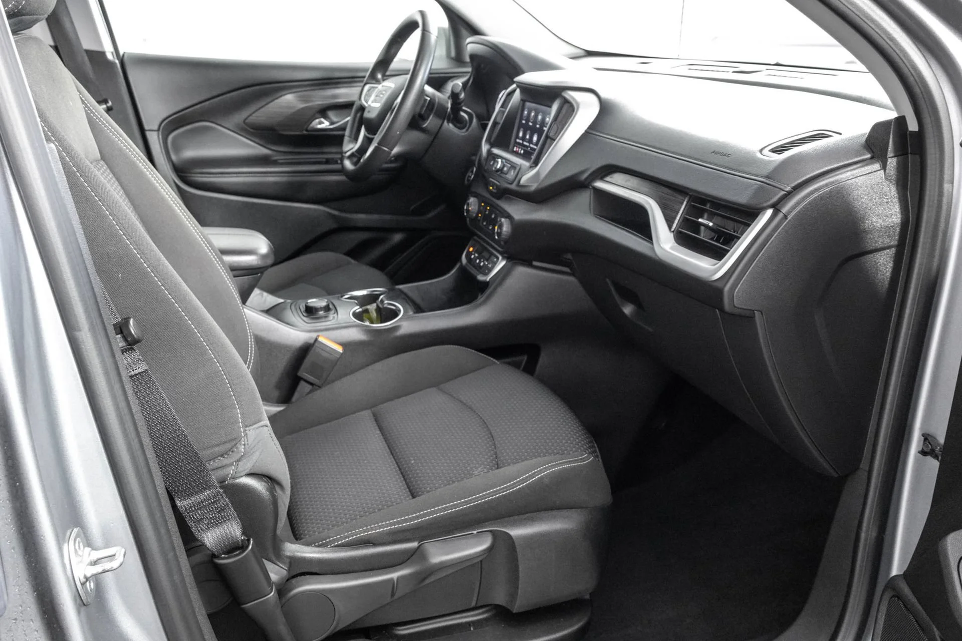 Used 2024 Sterling Metallic GMC SLE image 40
