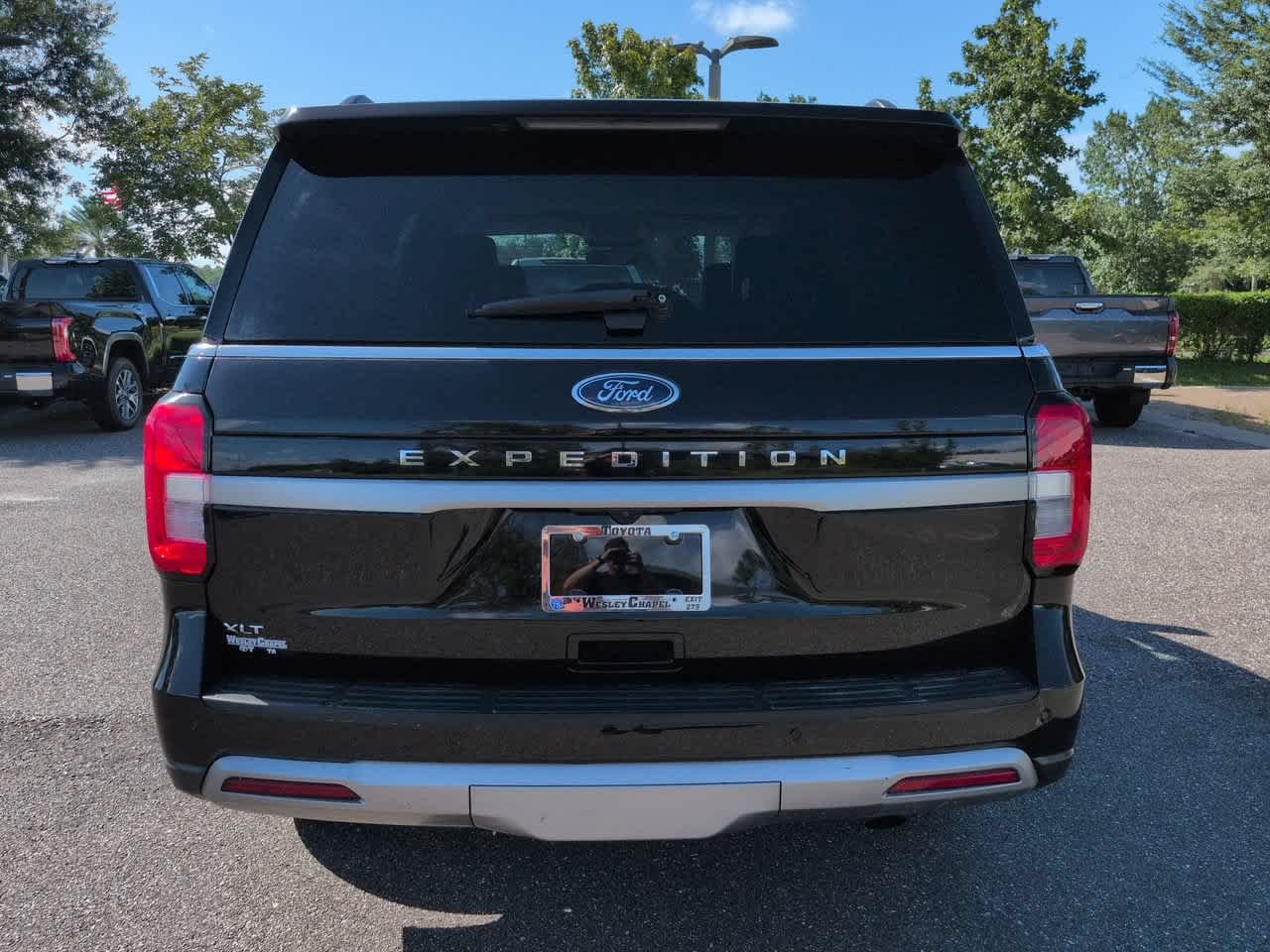 Used 2024 Agate Black Metallic Ford XLT image 5