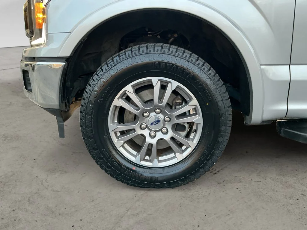Used 2019 Silver Ford Lariat image 9
