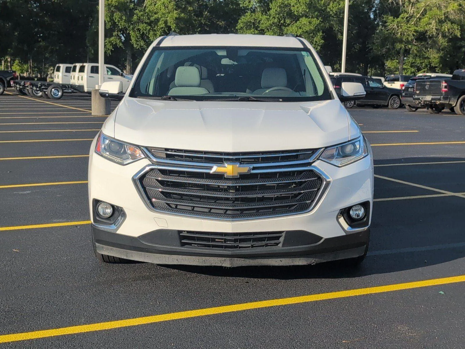 Used 2018 SUMMIT WHITE Chevrolet LT Cloth image 10